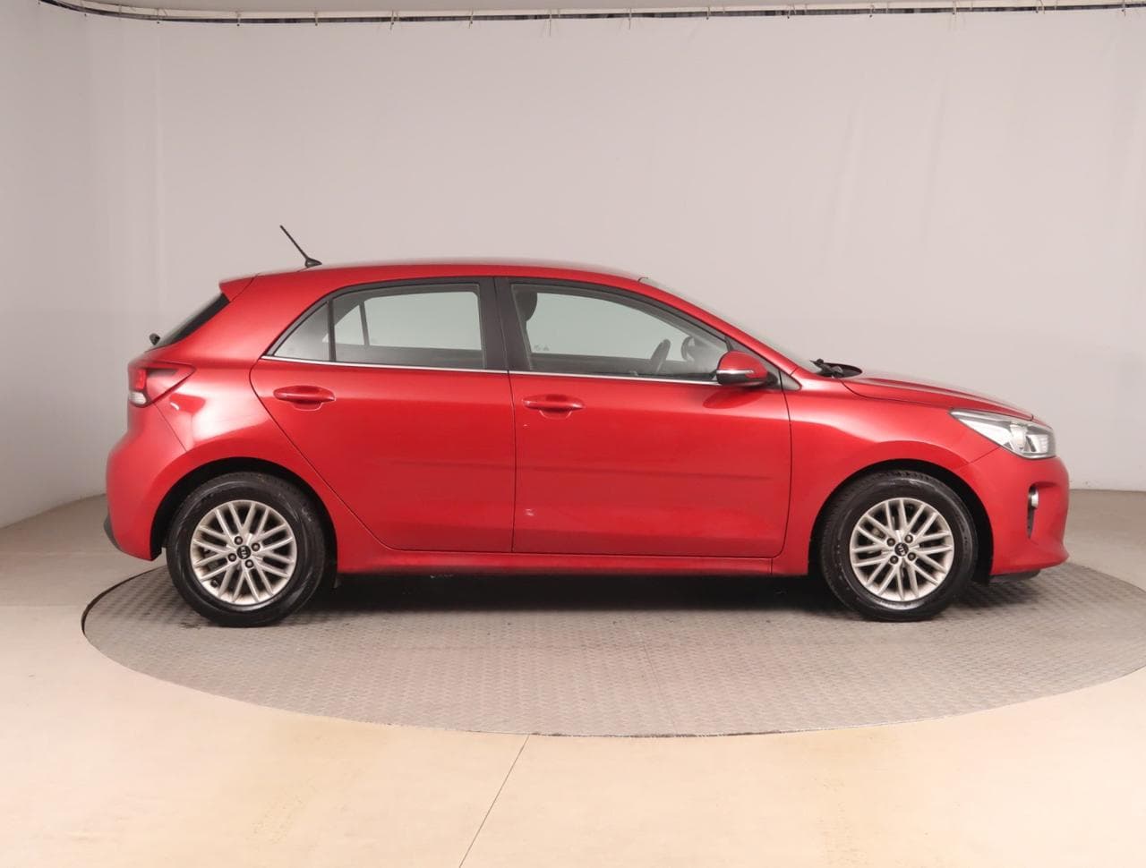2017 Kia RIO - 12