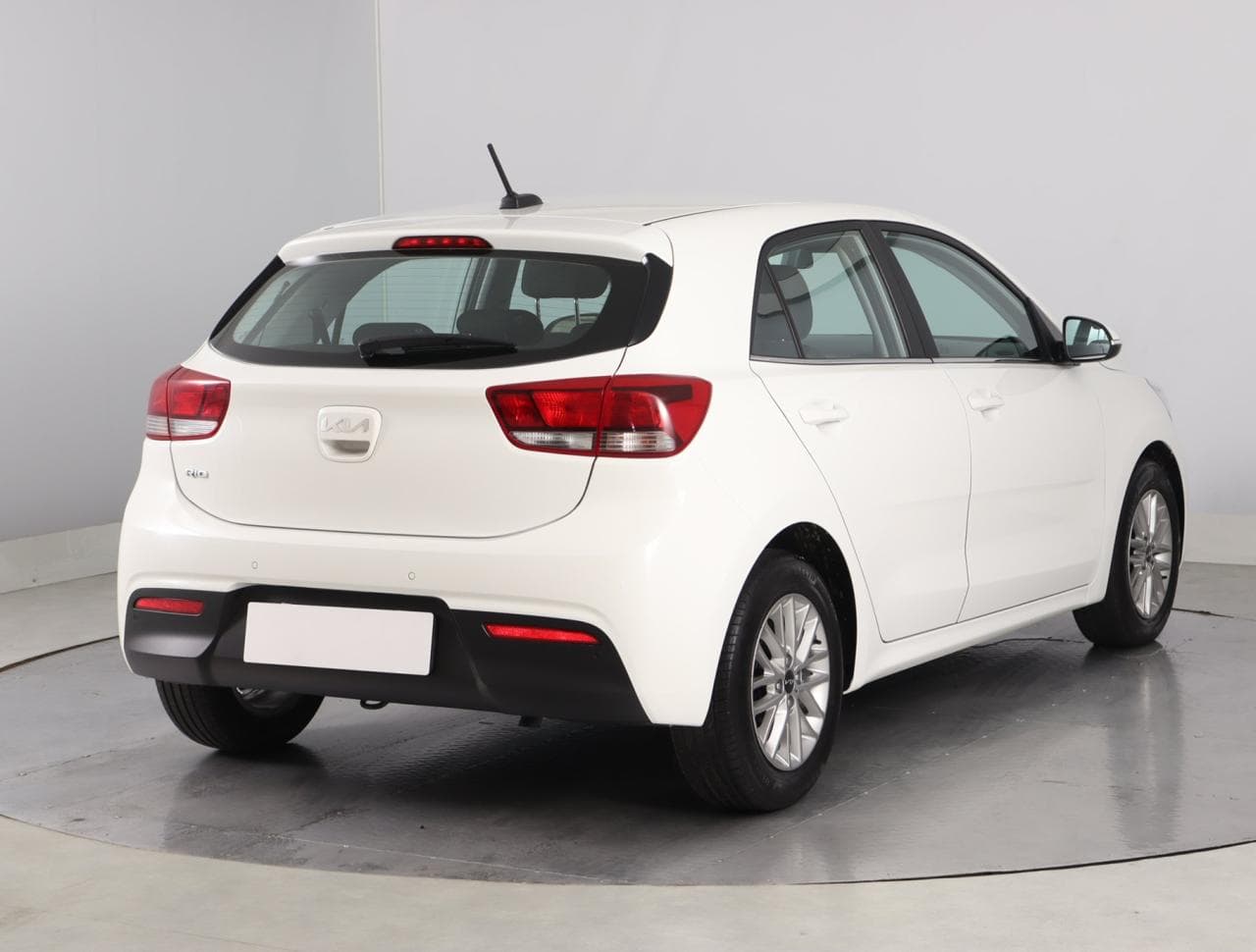 2023 Kia RIO - 13
