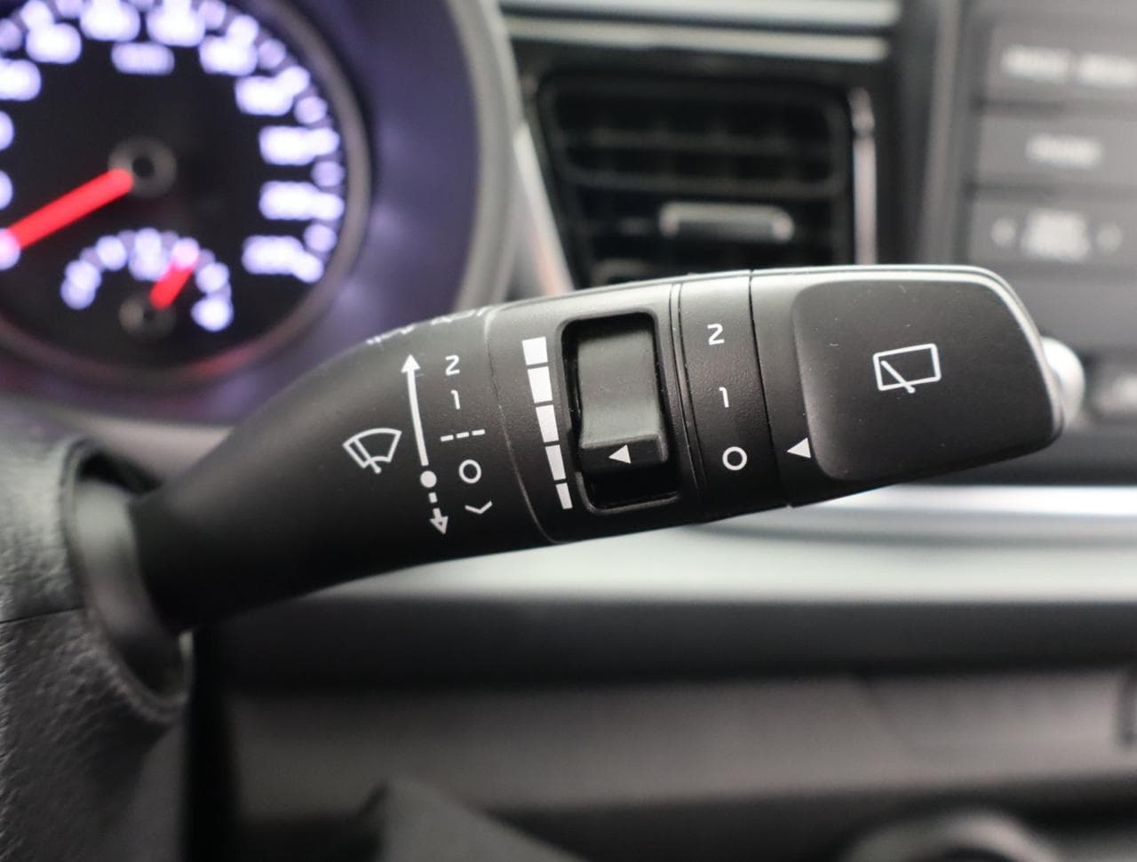 2023 Kia RIO - 39