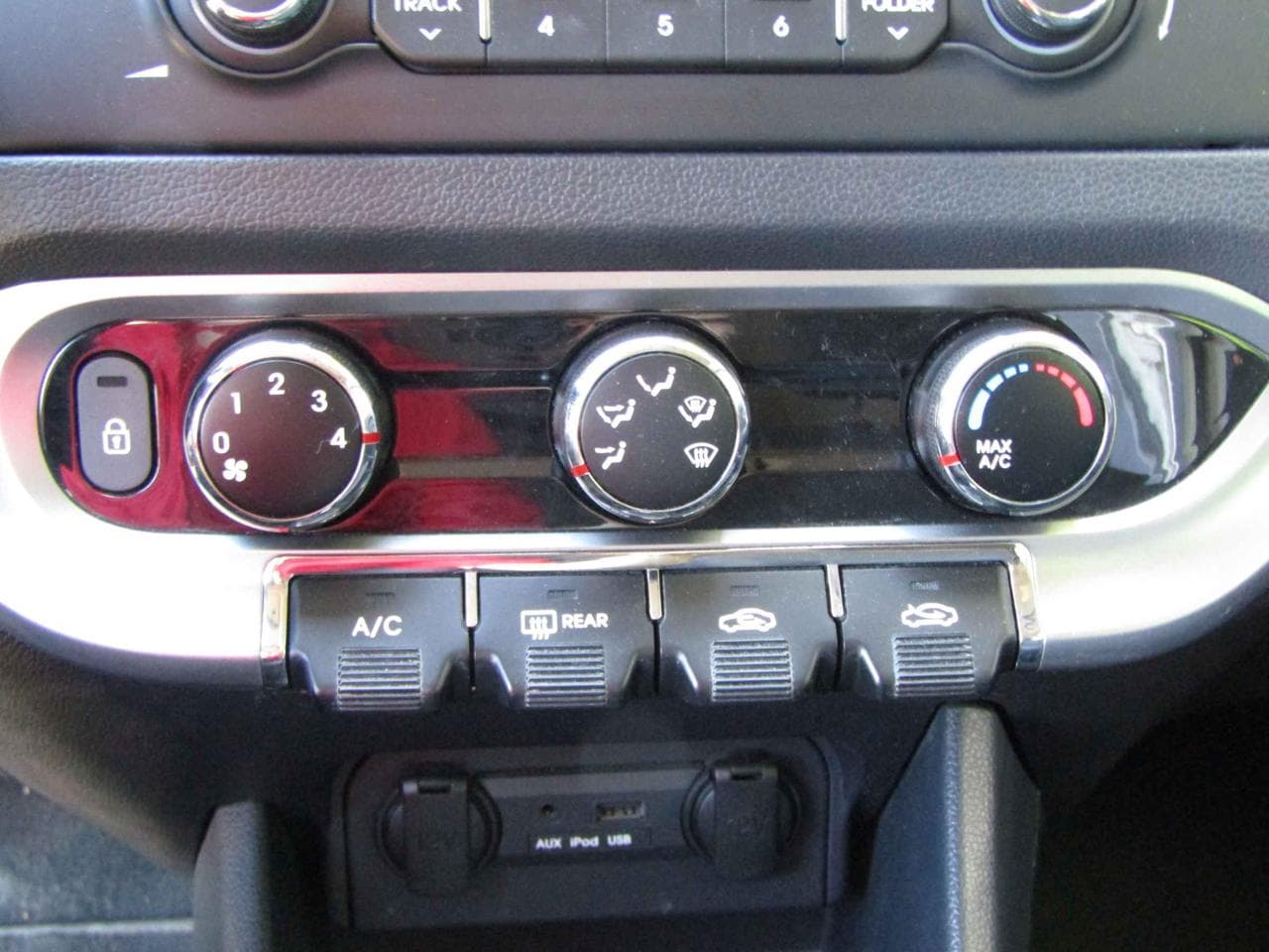 2013 Kia RIO - 25