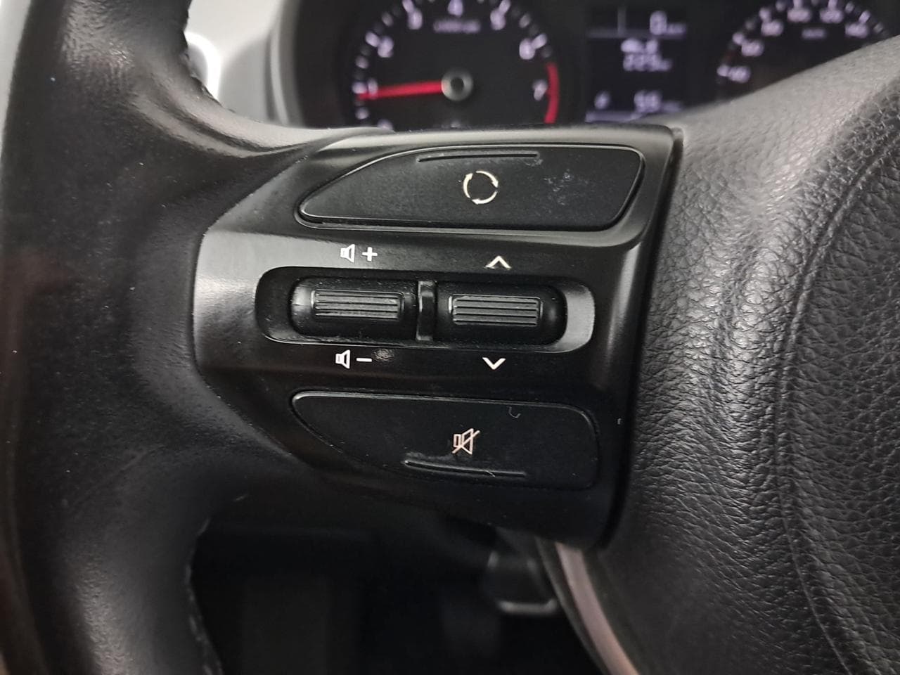 2018 Kia RIO - 20