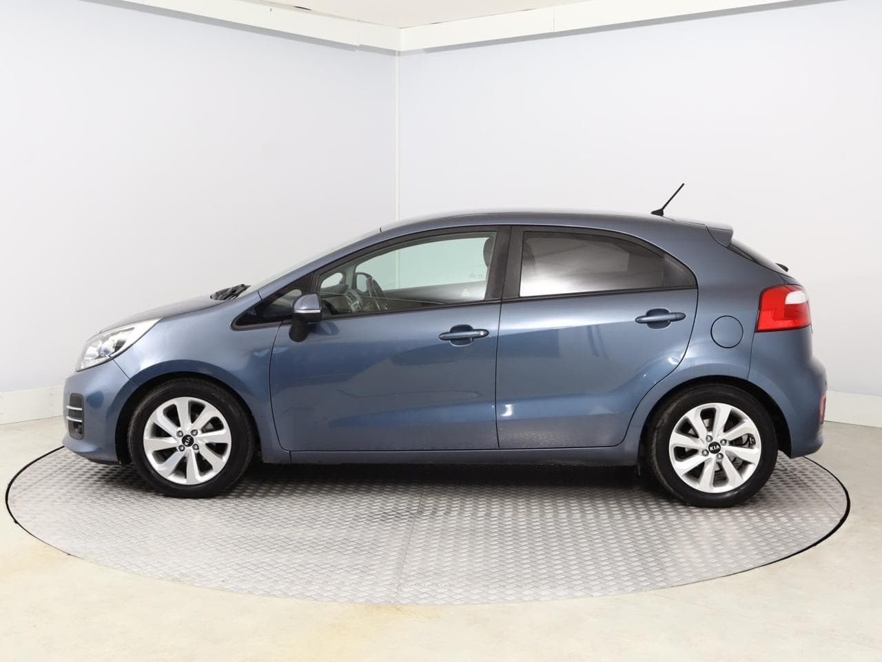 2016 Kia RIO - 4
