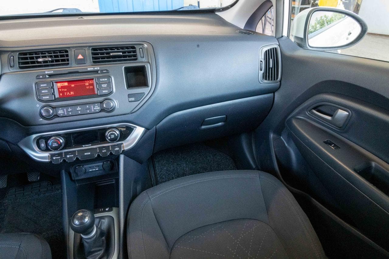 2013 Kia RIO - 11