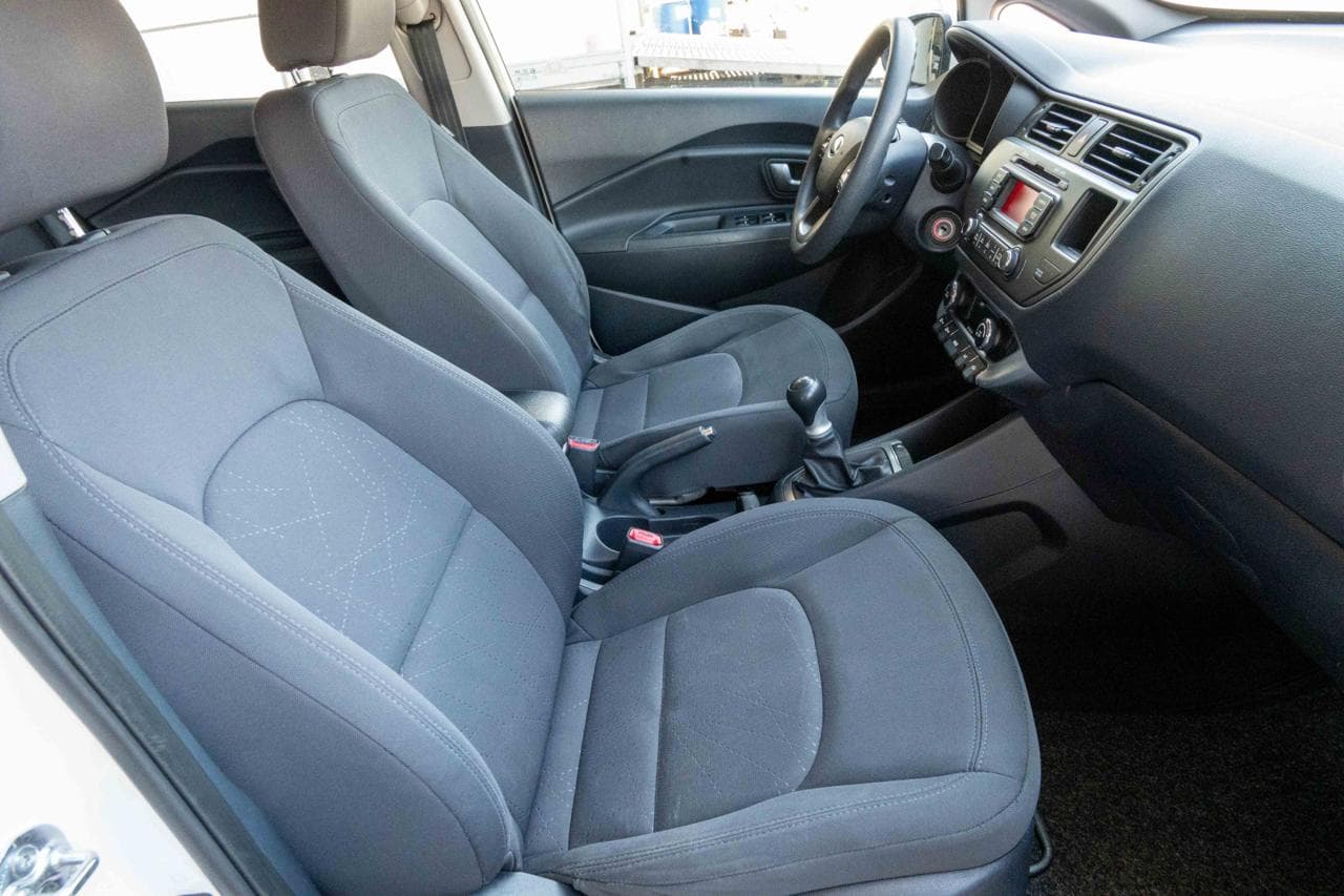 2013 Kia RIO - 12