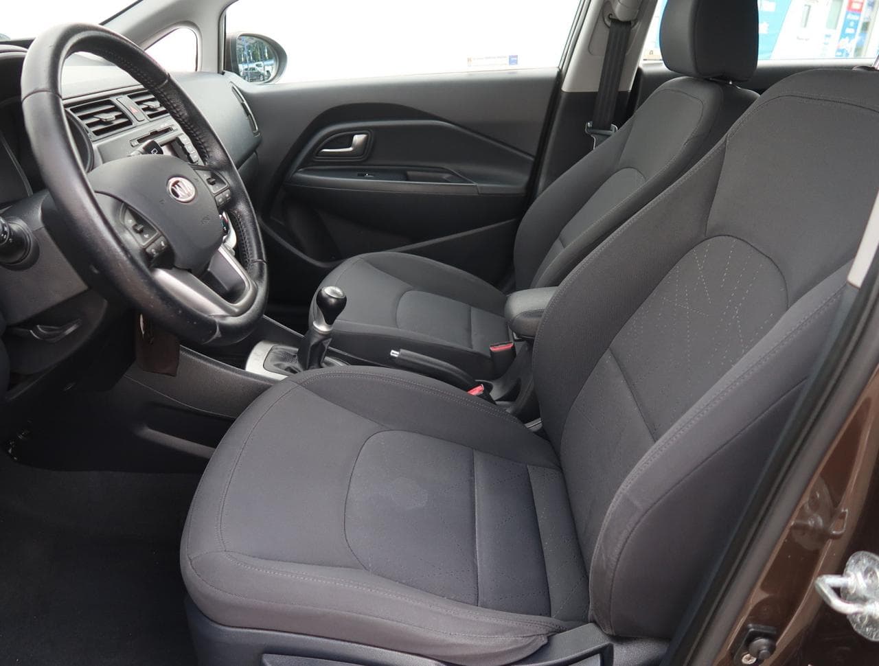 2012 Kia RIO - 16