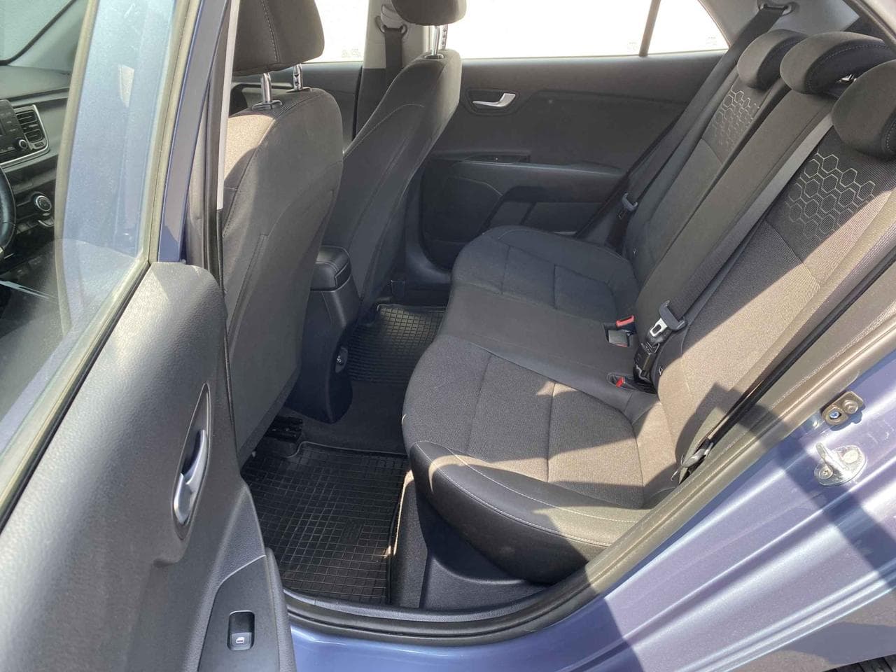 2022 Kia RIO - 10