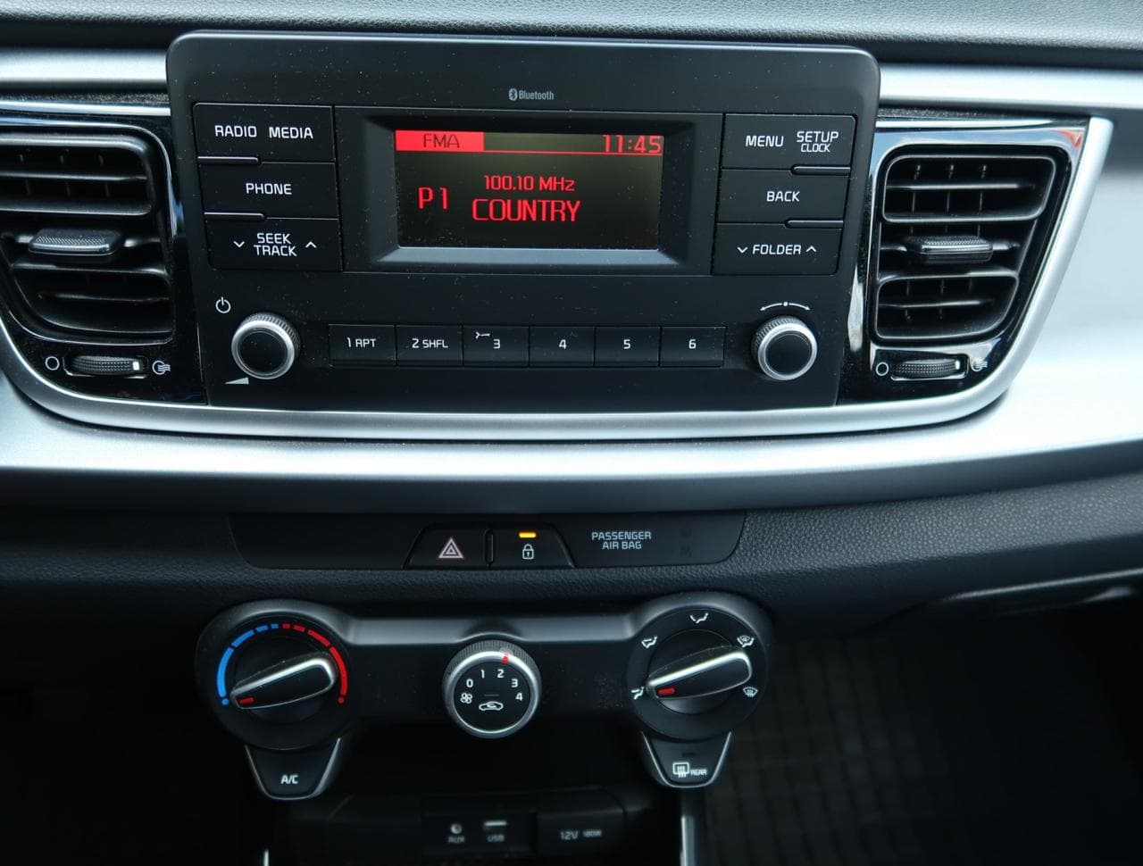 2018 Kia RIO - 18