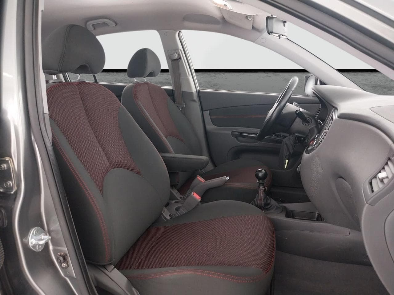 2011 Kia RIO - 12