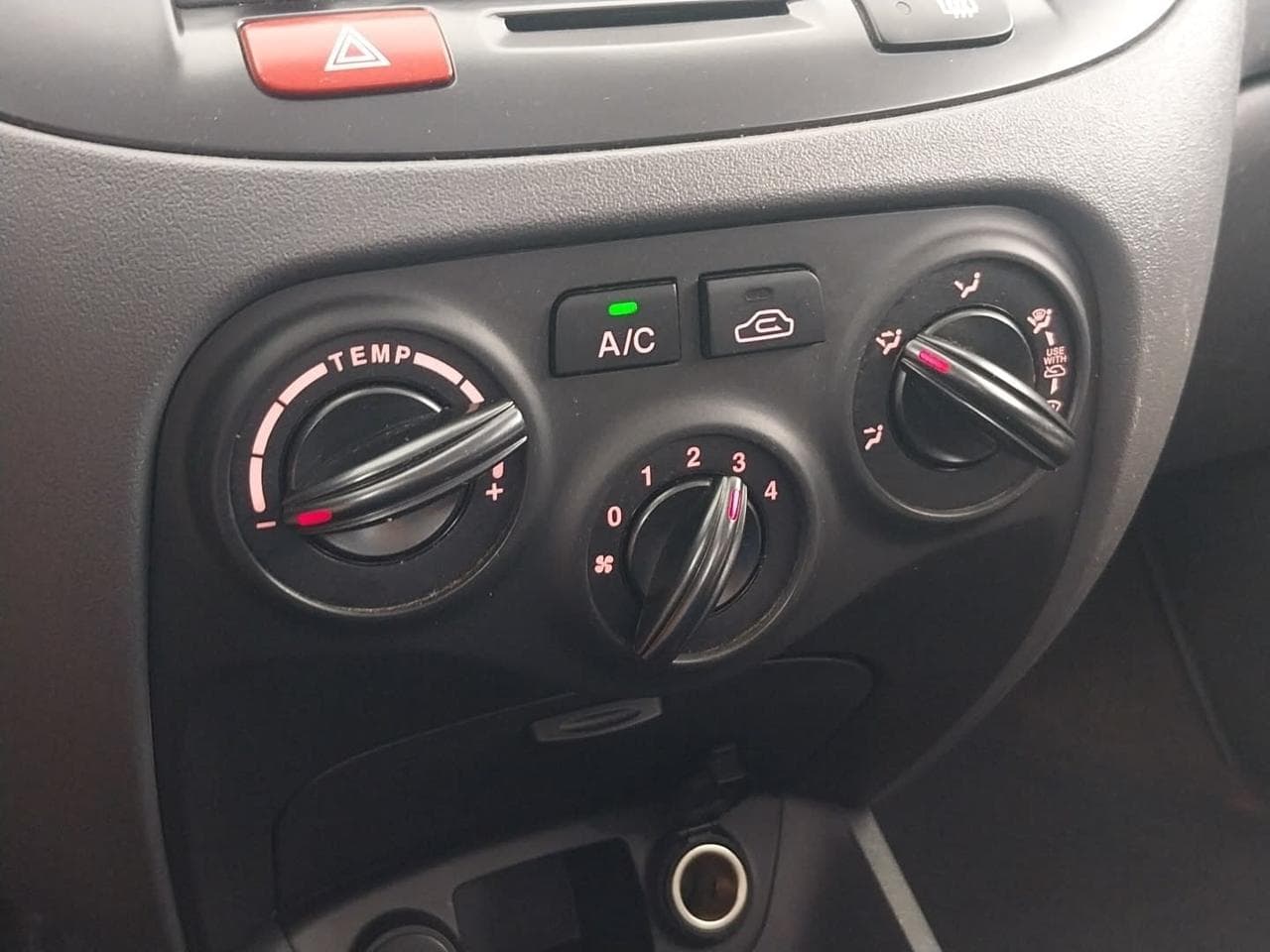 2011 Kia RIO - 19