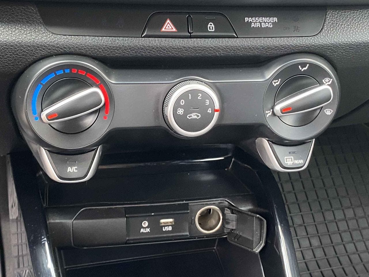 2018 Kia RIO - 13