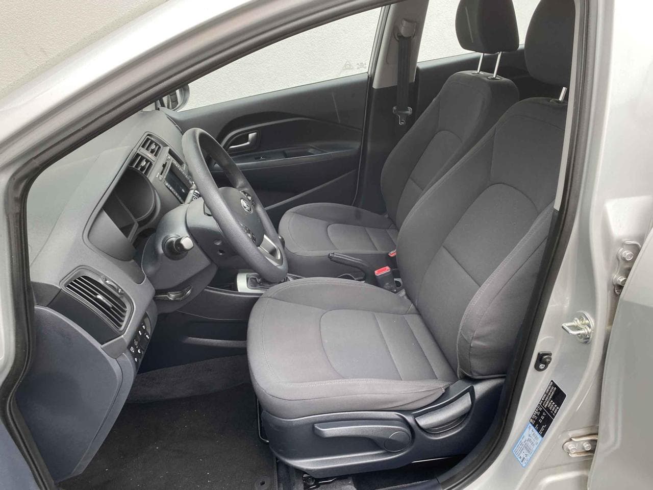 2015 Kia RIO - 9
