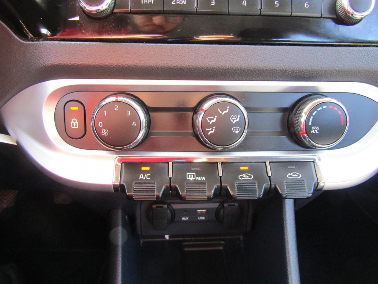 2016 Kia RIO - 12