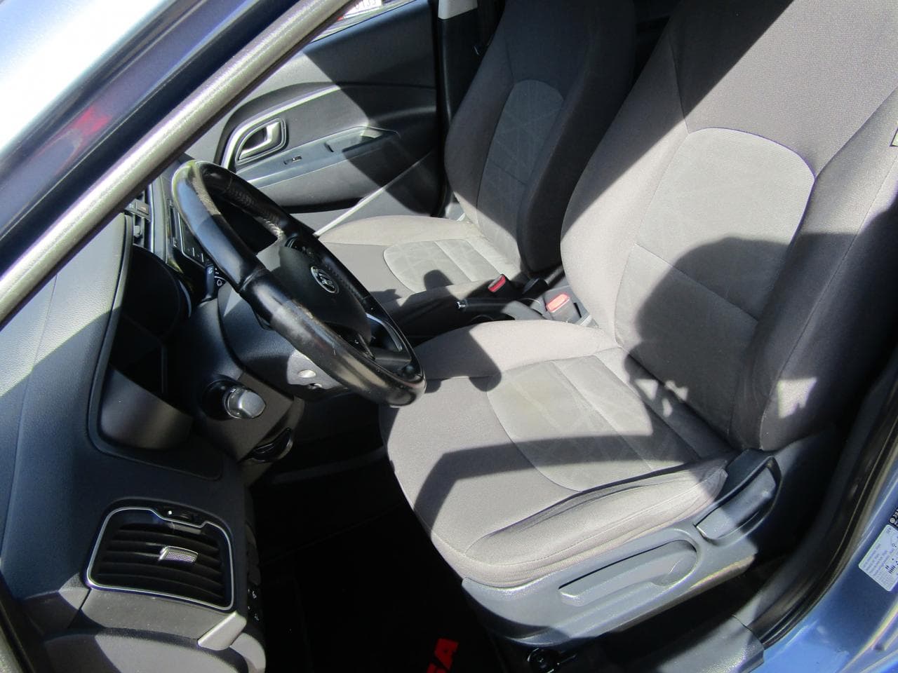 2016 Kia RIO - 9