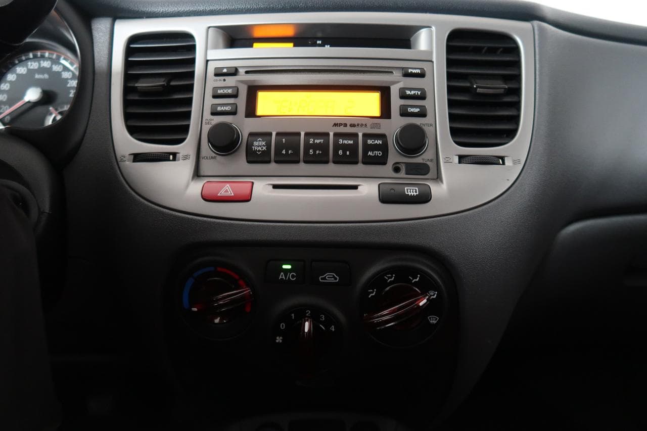 2008 Kia RIO - 18