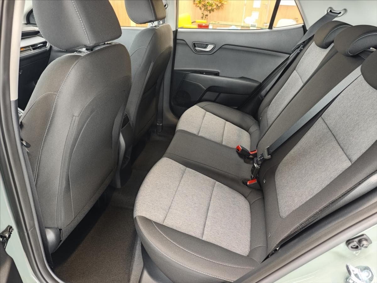 2025 Kia Stonic - 11