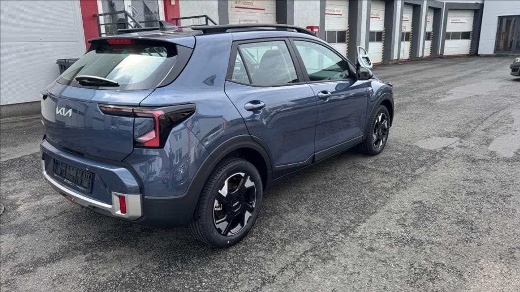 2025 Kia STONIC - 4