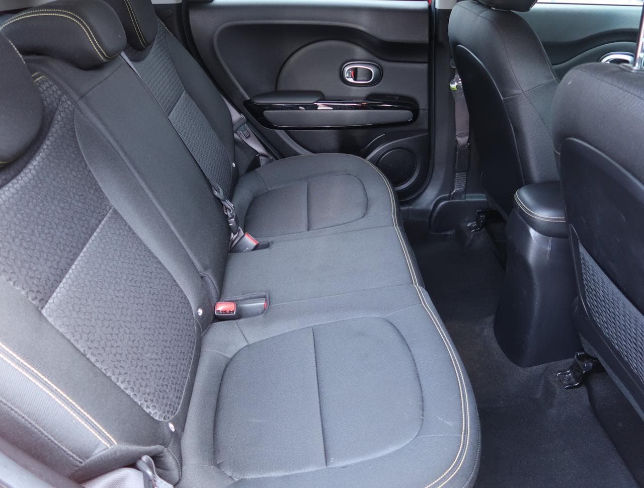 2016 Kia SOUL - 13