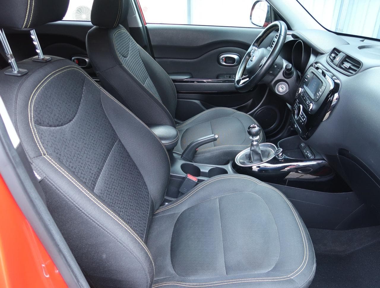 2016 Kia SOUL - 12