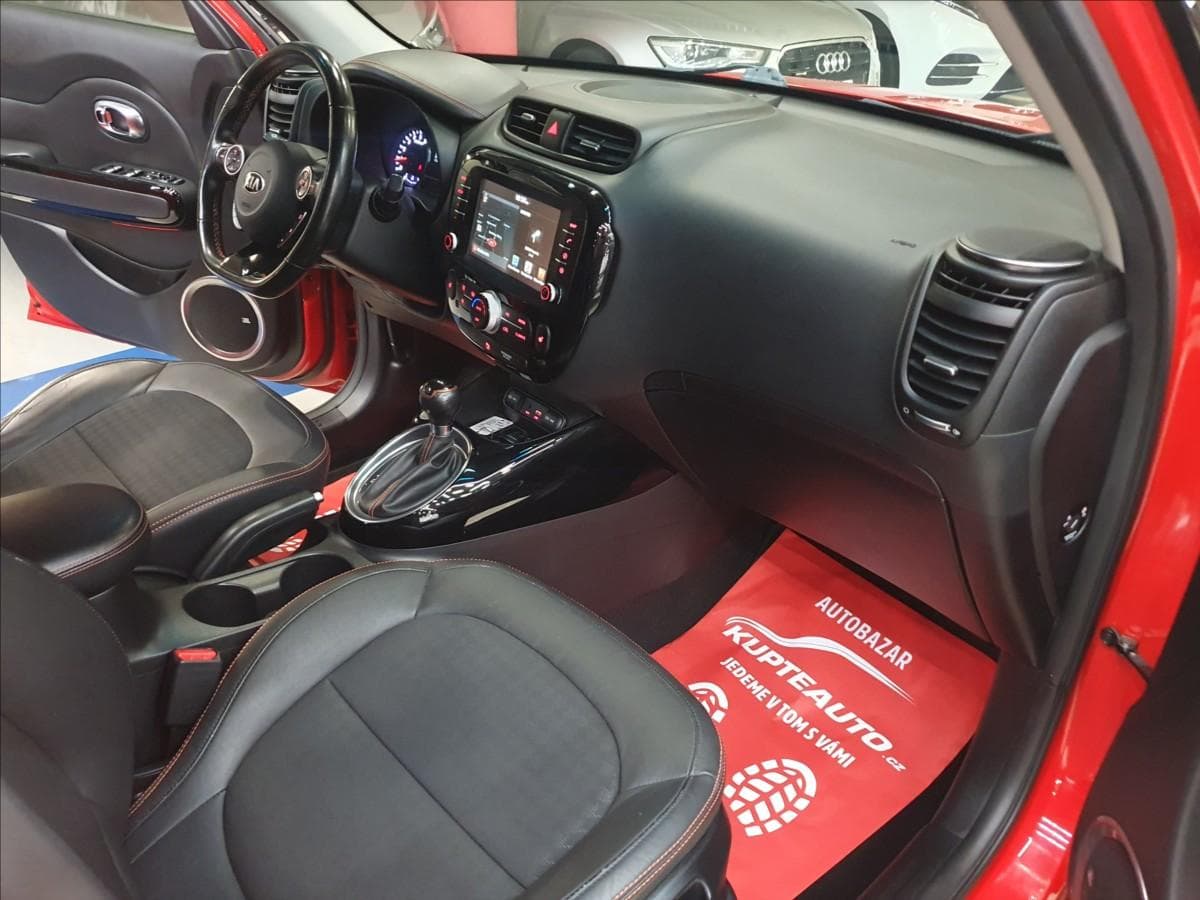 2017 Kia SOUL - 12