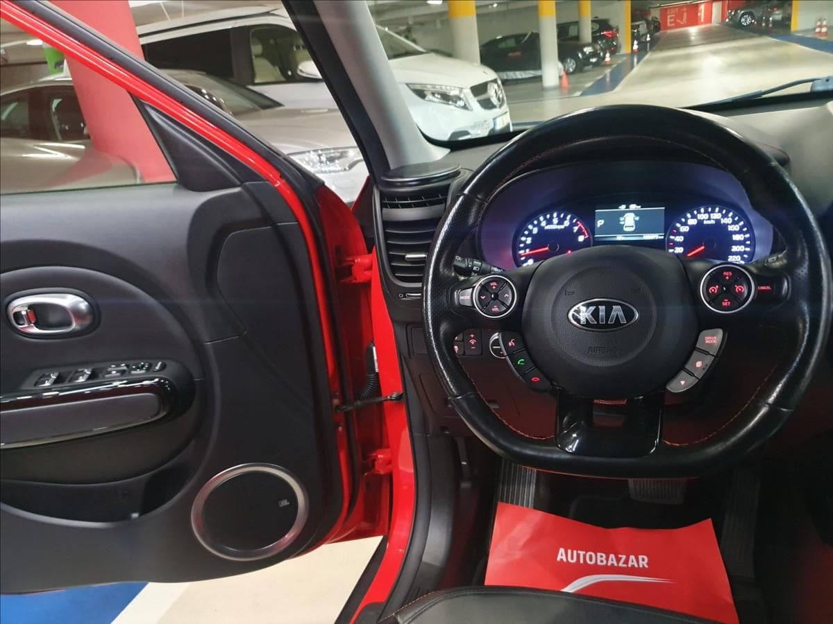 2017 Kia SOUL - 10