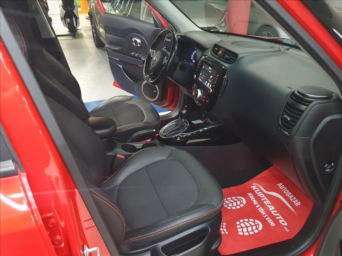 2017 Kia SOUL - 16