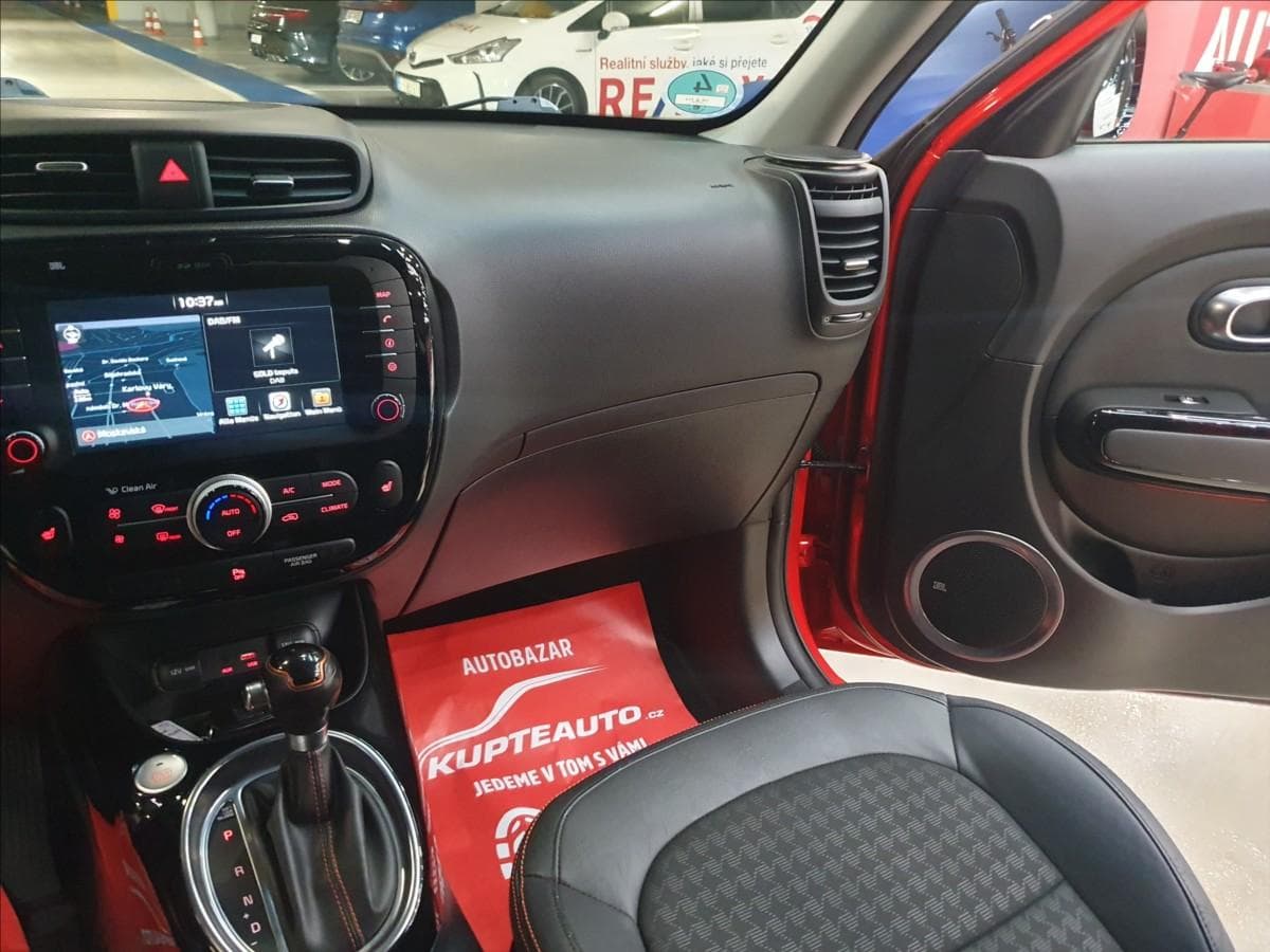 2017 Kia SOUL - 9
