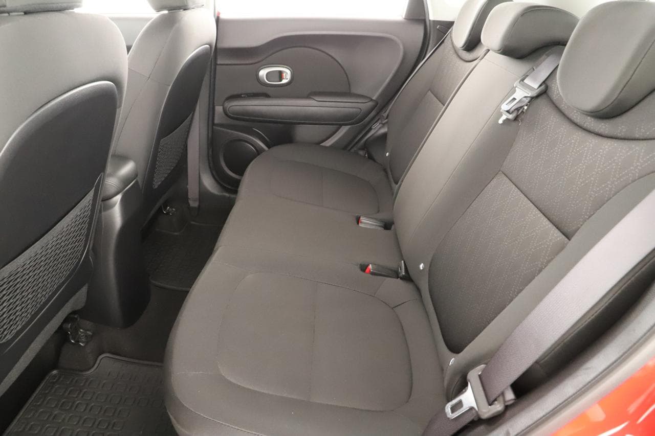 2015 Kia SOUL - 12