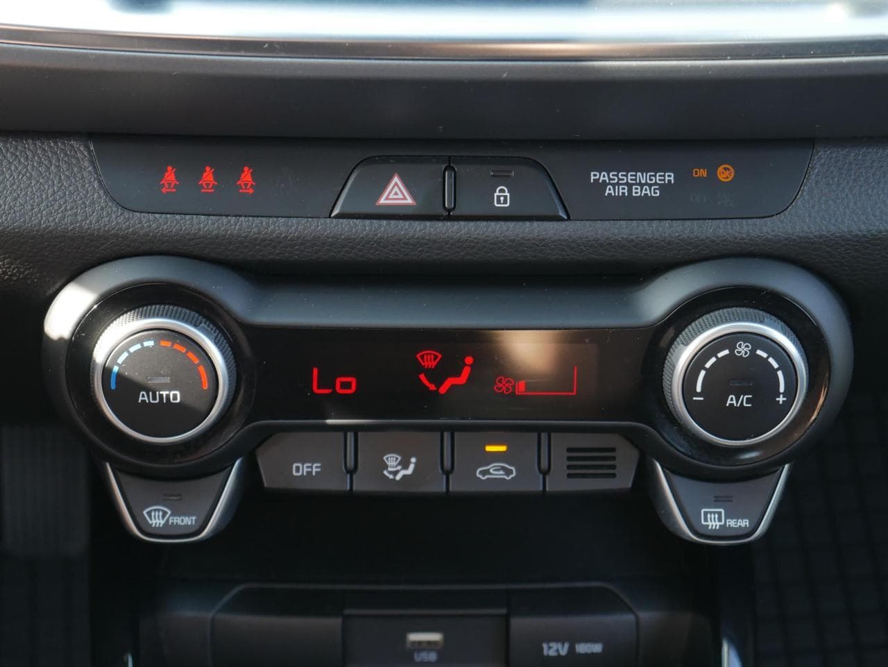 2022 Kia Stonic - 16