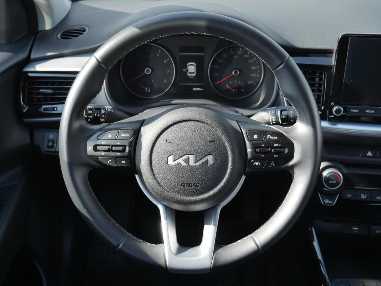 2022 Kia Stonic - 11