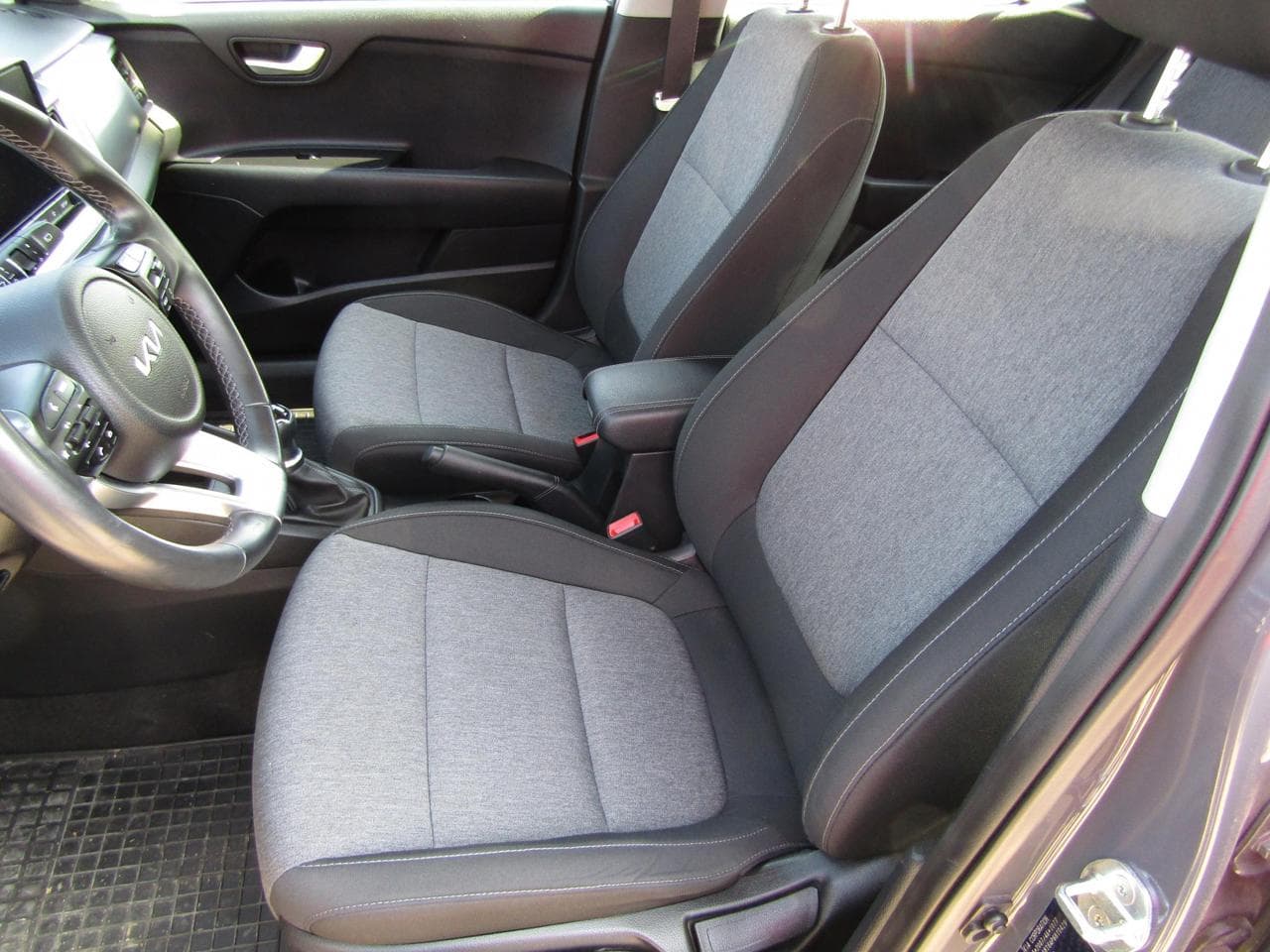 2023 Kia Stonic - 17