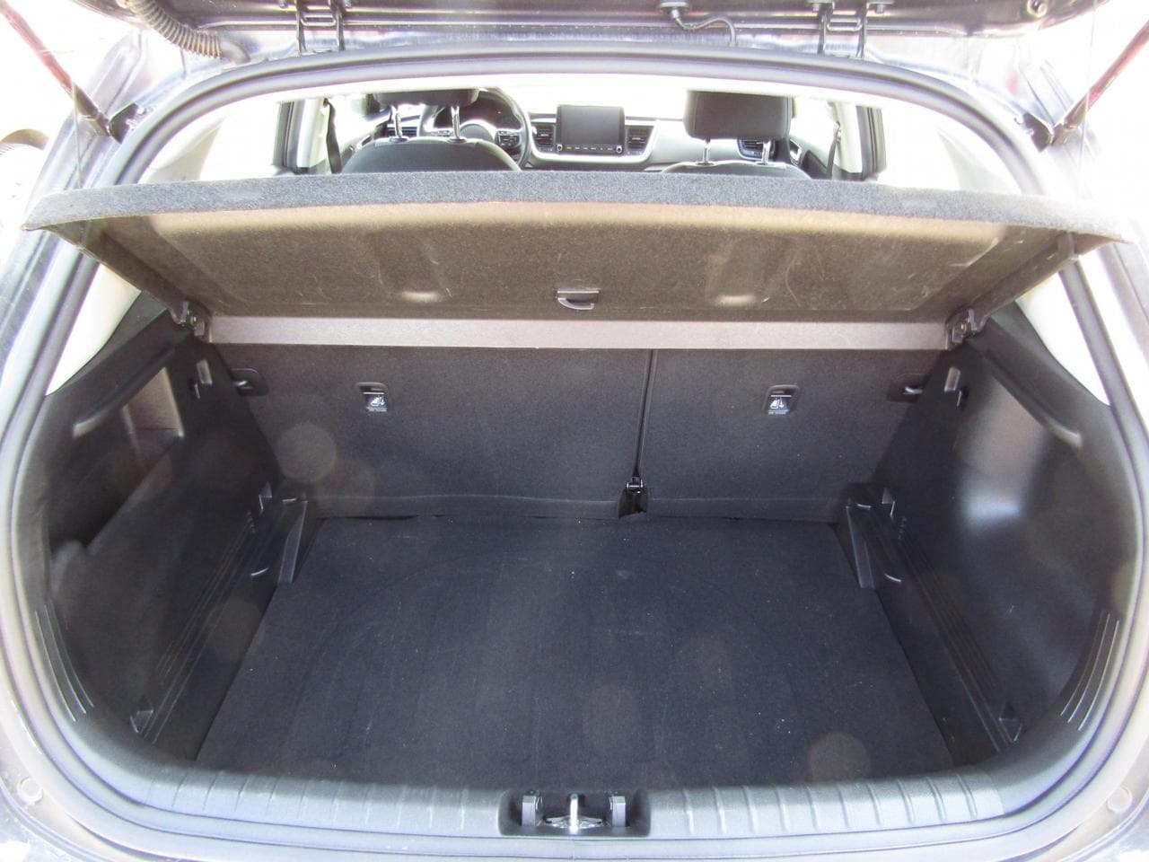 2023 Kia Stonic - 13