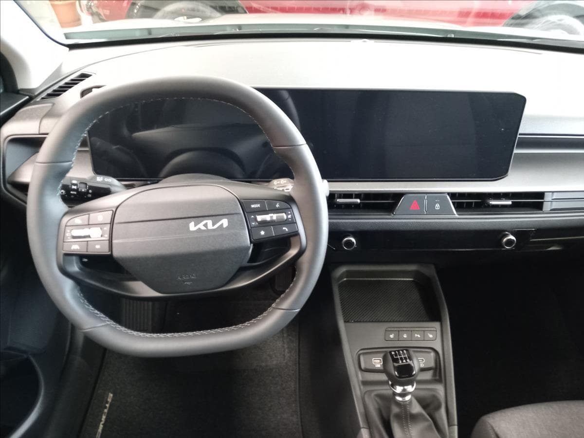 2025 Kia STONIC - 3