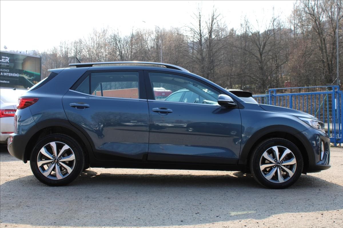 2023 Kia STONIC - 4