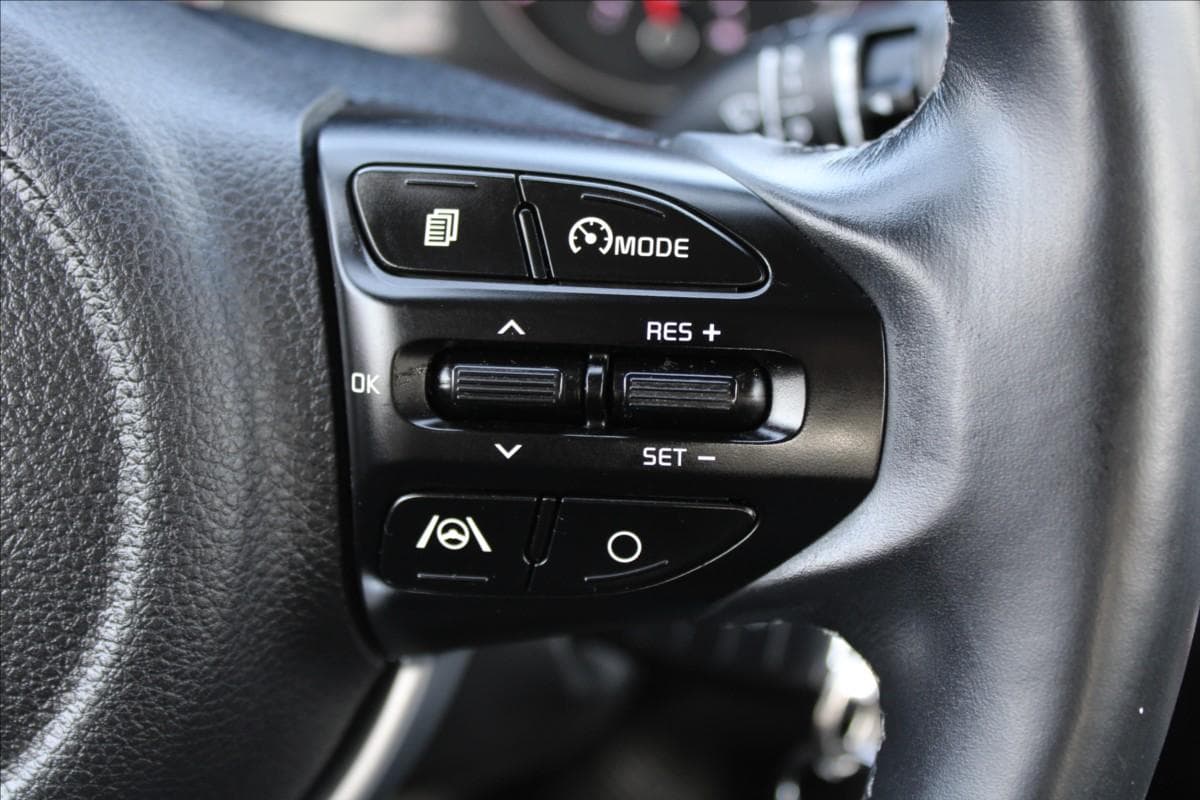 2023 Kia STONIC - 19