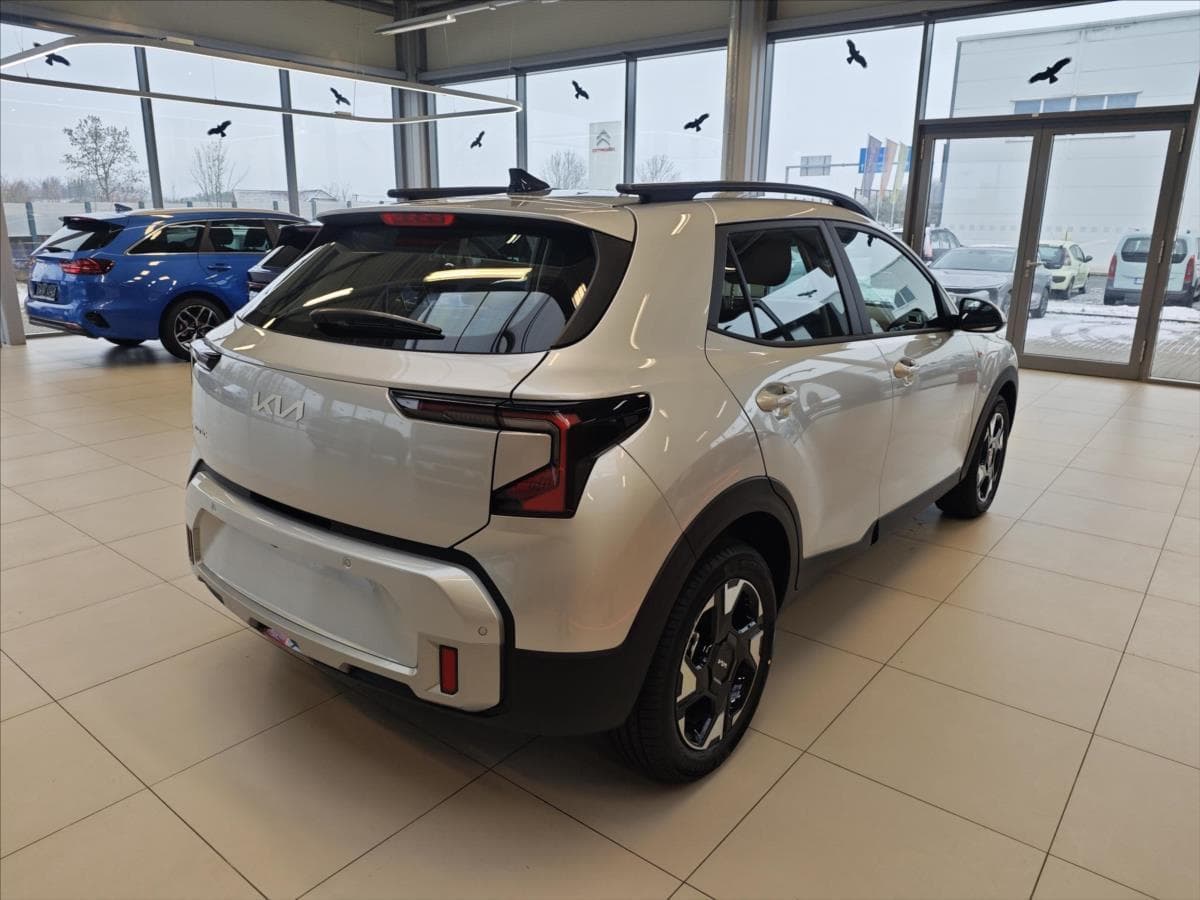 2025 Kia STONIC - 5