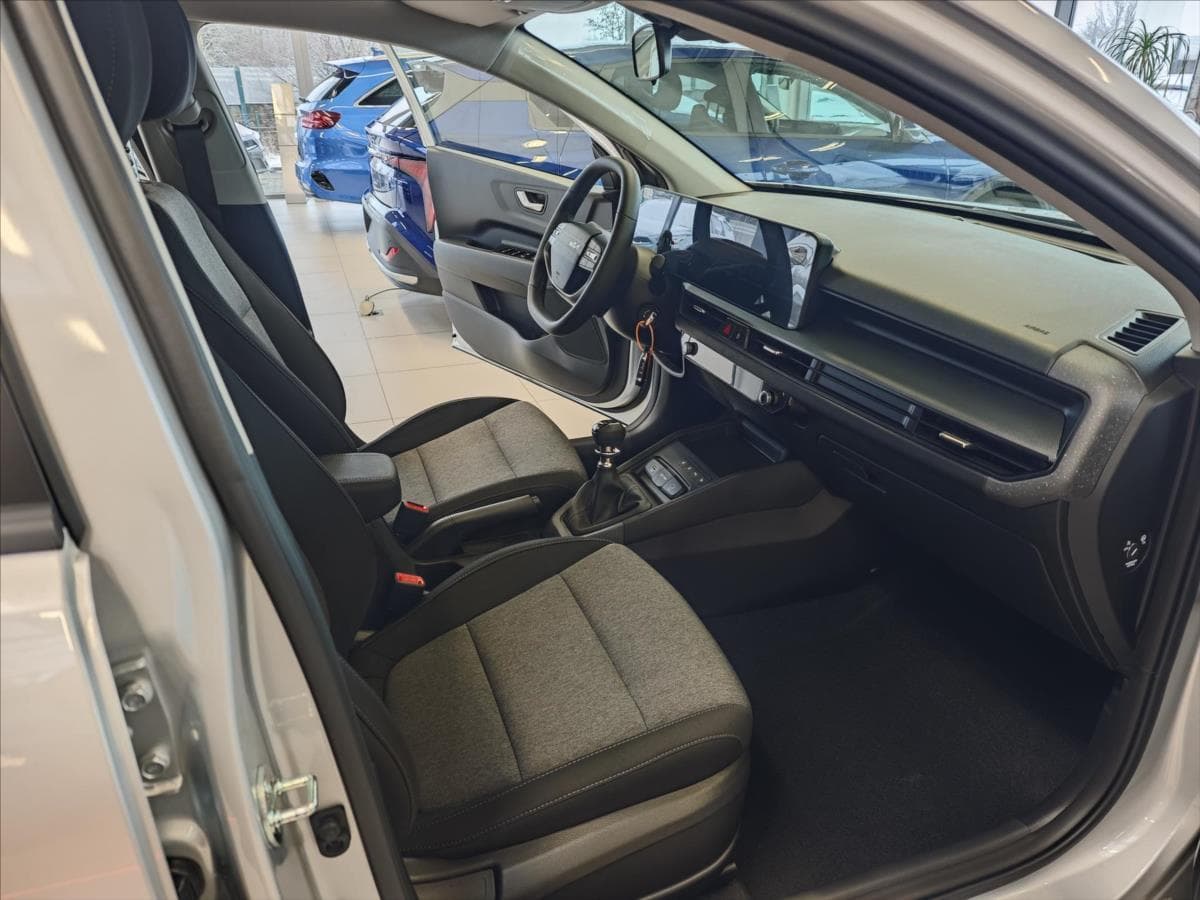 2025 Kia STONIC - 14