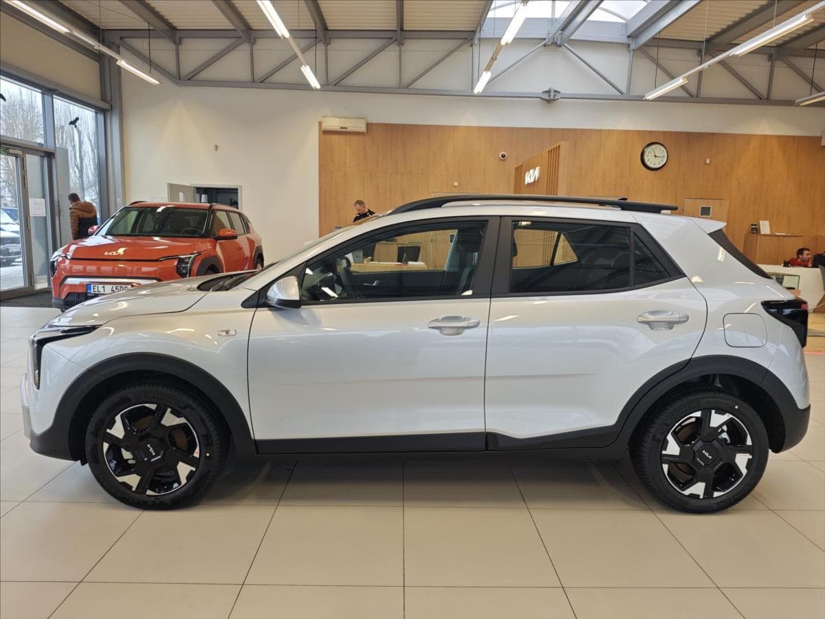2025 Kia STONIC - 2