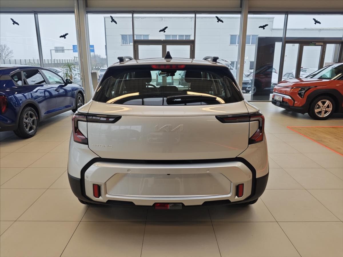 2025 Kia STONIC - 4