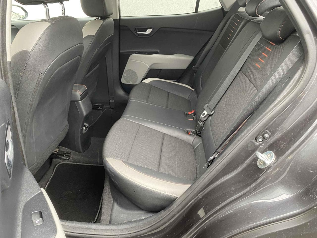 2019 Kia STONIC - 10