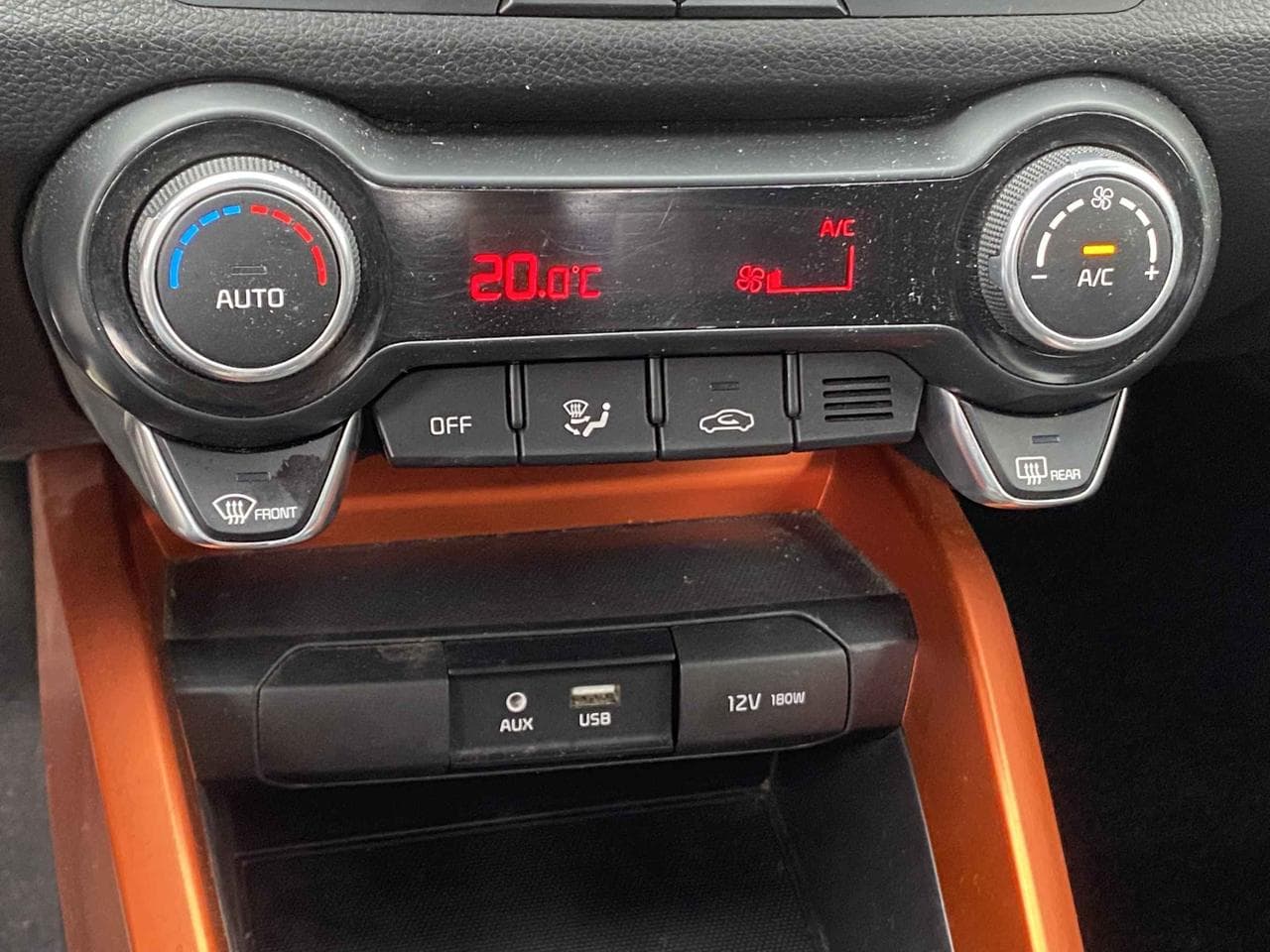 2019 Kia STONIC - 14