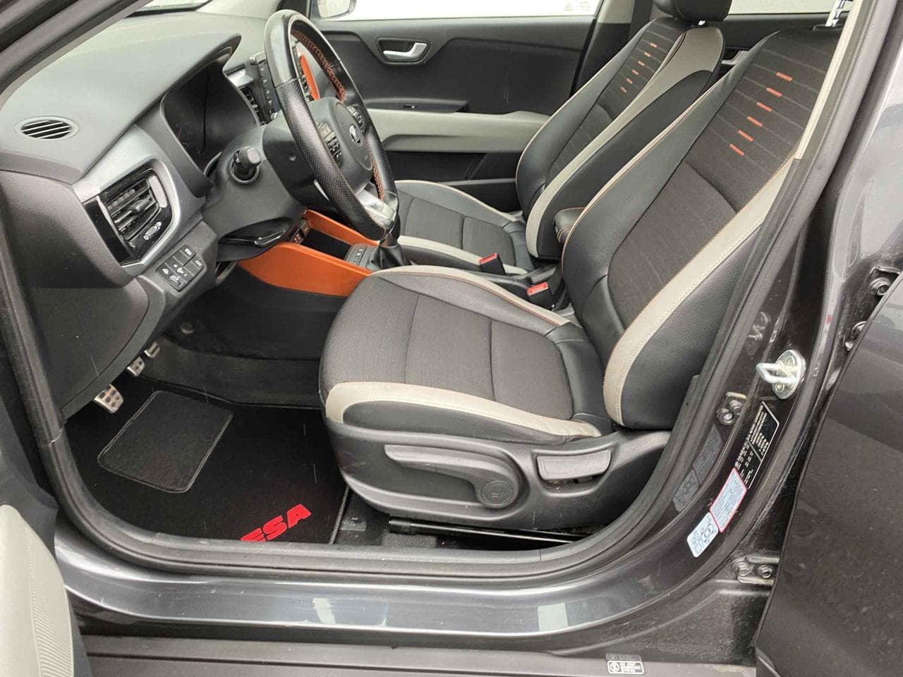 2019 Kia STONIC - 9
