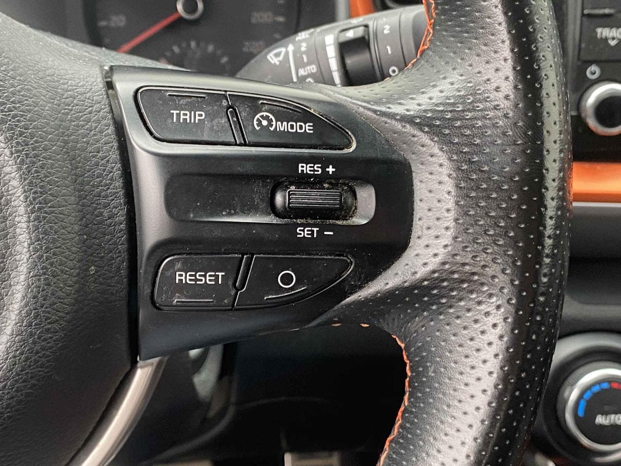 2019 Kia STONIC - 13