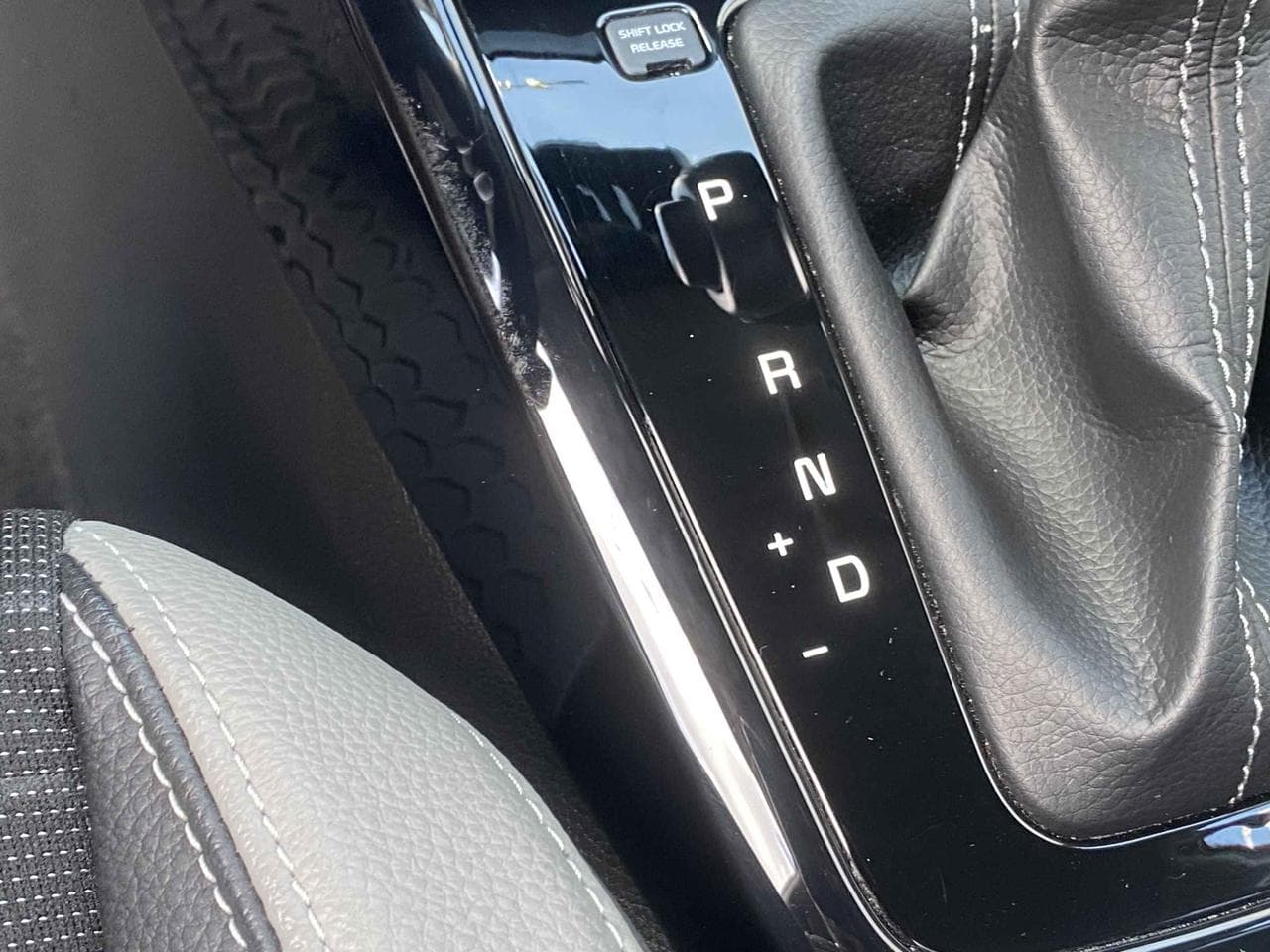 2020 Kia STONIC - 27