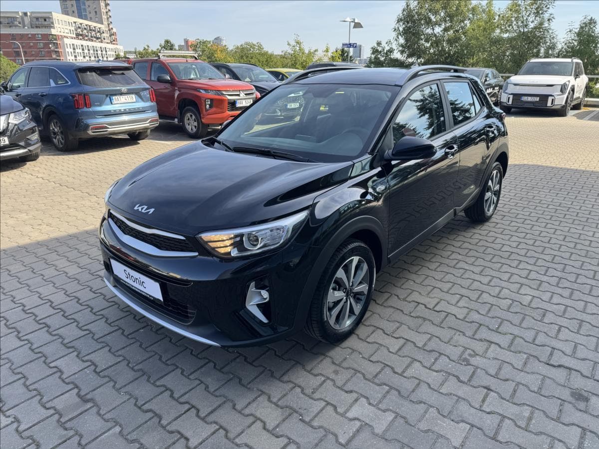 2025 Kia STONIC - 2