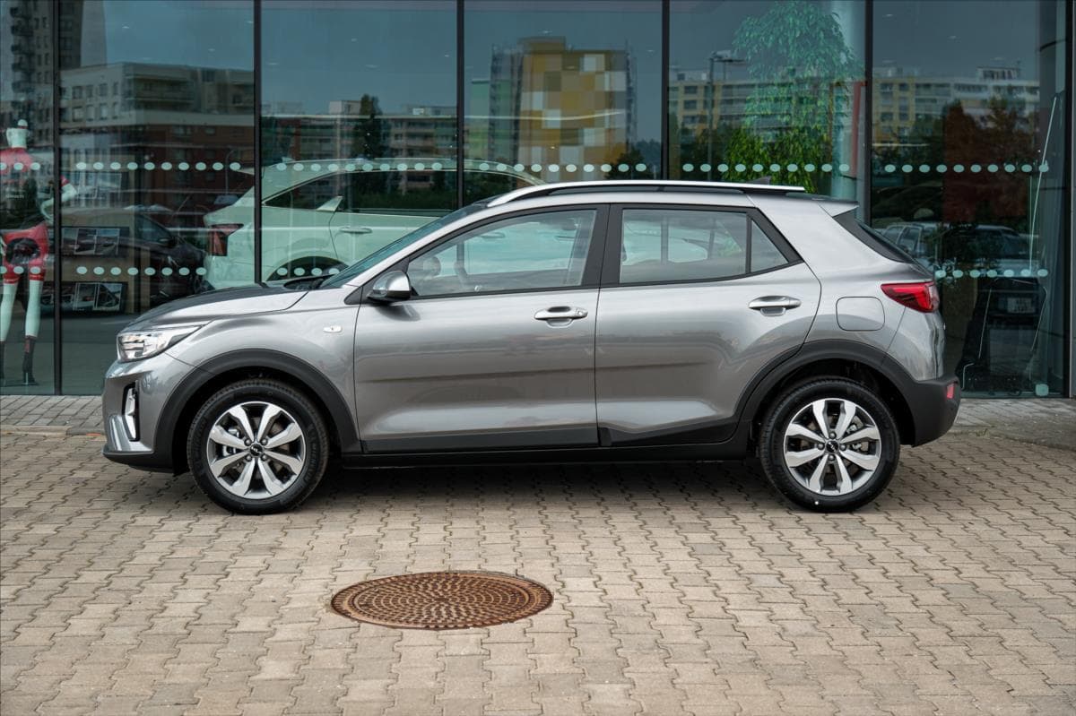 2025 Kia STONIC - 8