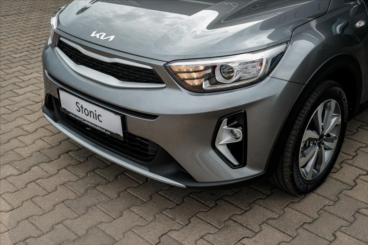 2025 Kia STONIC - 12