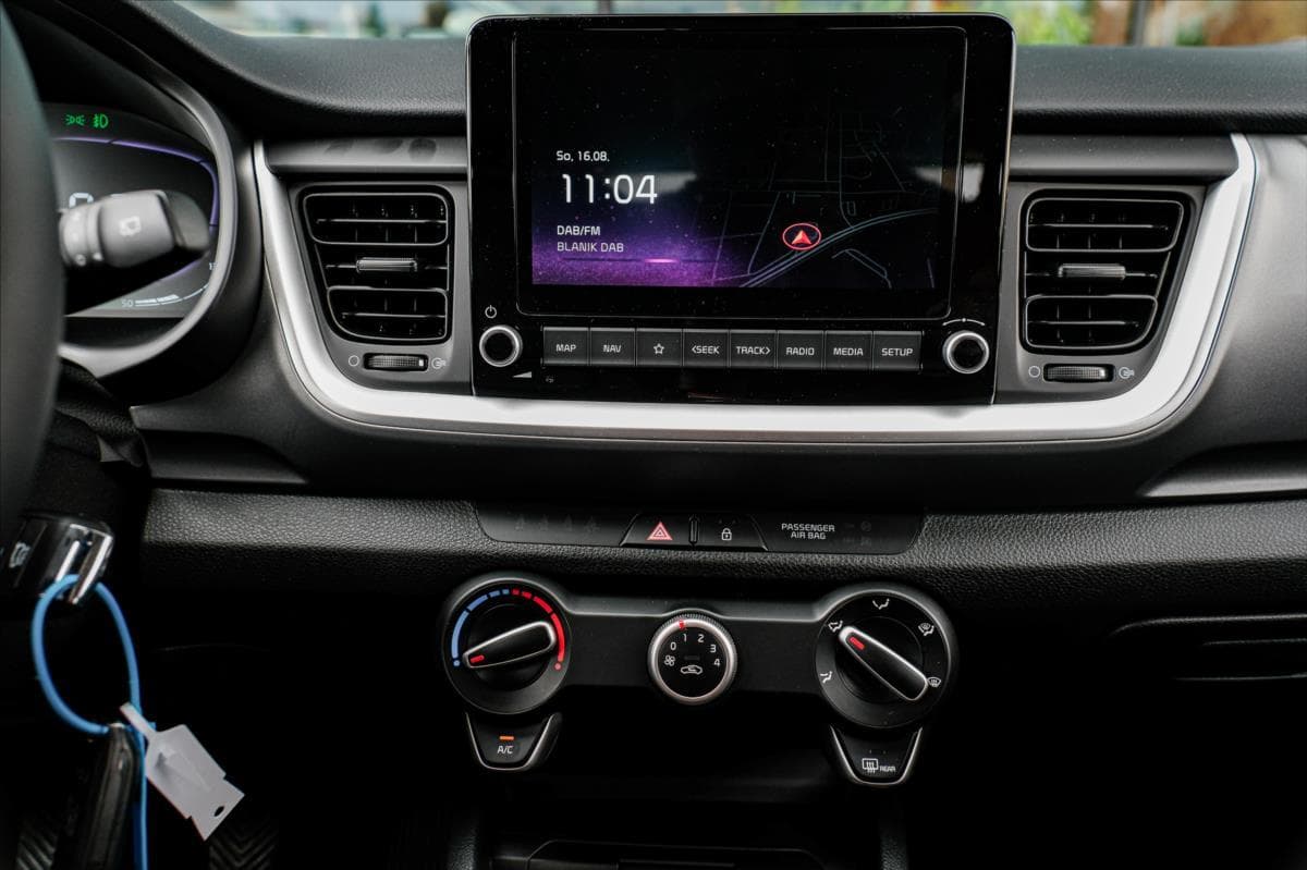 2025 Kia STONIC - 28