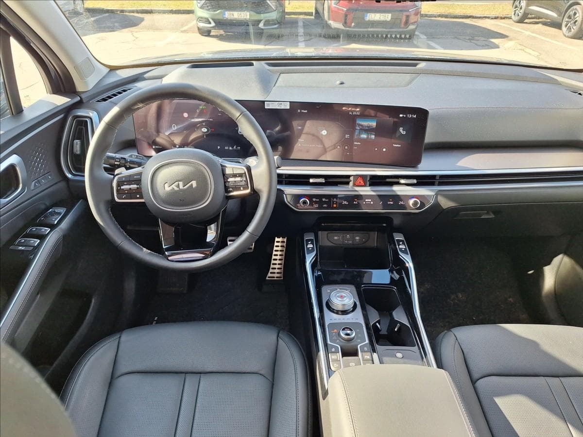 2024 Kia SORENTO - 8