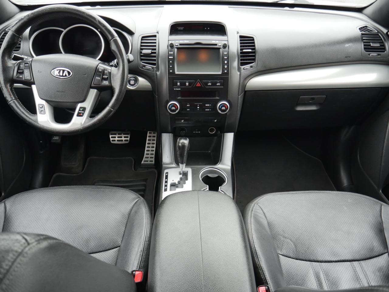 2011 Kia SORENTO - 8