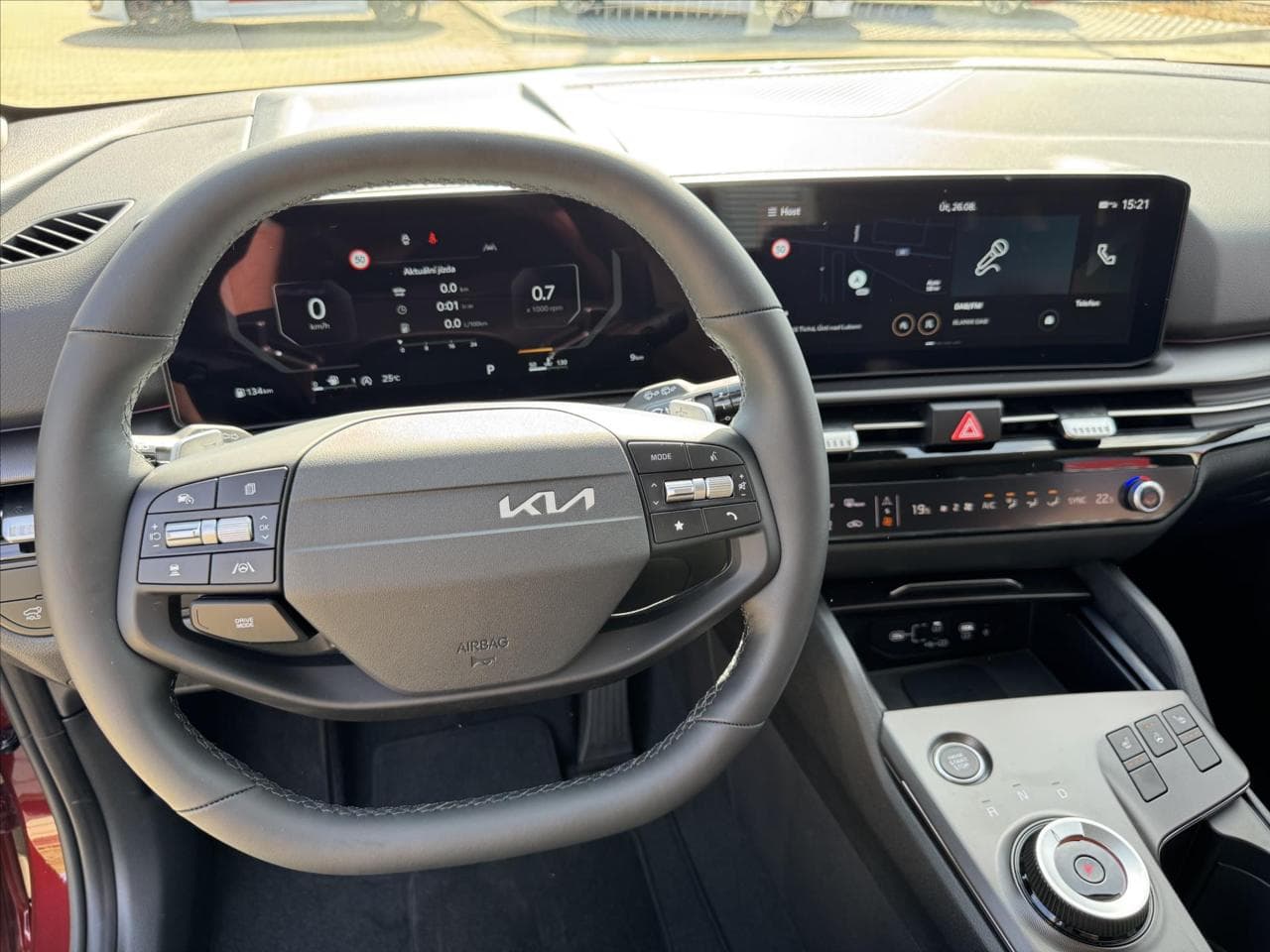2025 Kia SPORTAGE - 15
